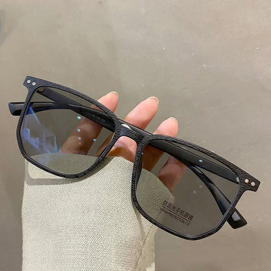 Fashion Design Photochromic Myopia Glasses for Men Women Luxury Anti Blue Light Eyeglasses Unisex Eye Protection Goggle Eyewear