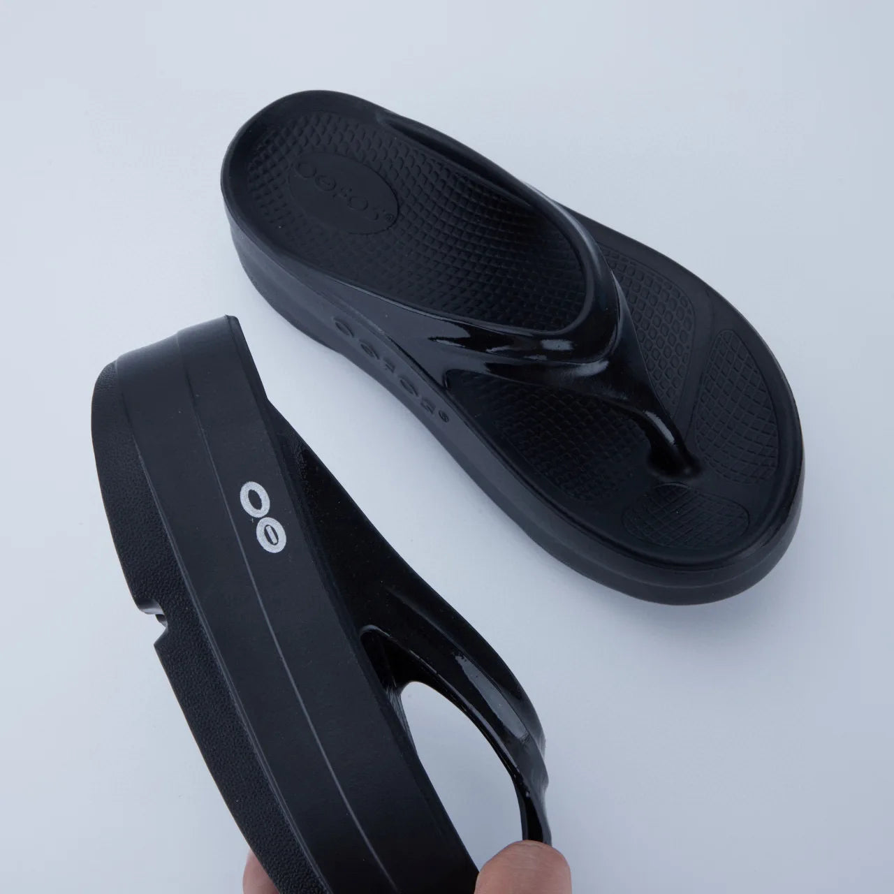 Oofos Summer Sport Flip Flops Slip Resistant Thick Sole EVA Arch Support Sandals Cushion Recovery Slides Beach Slippers