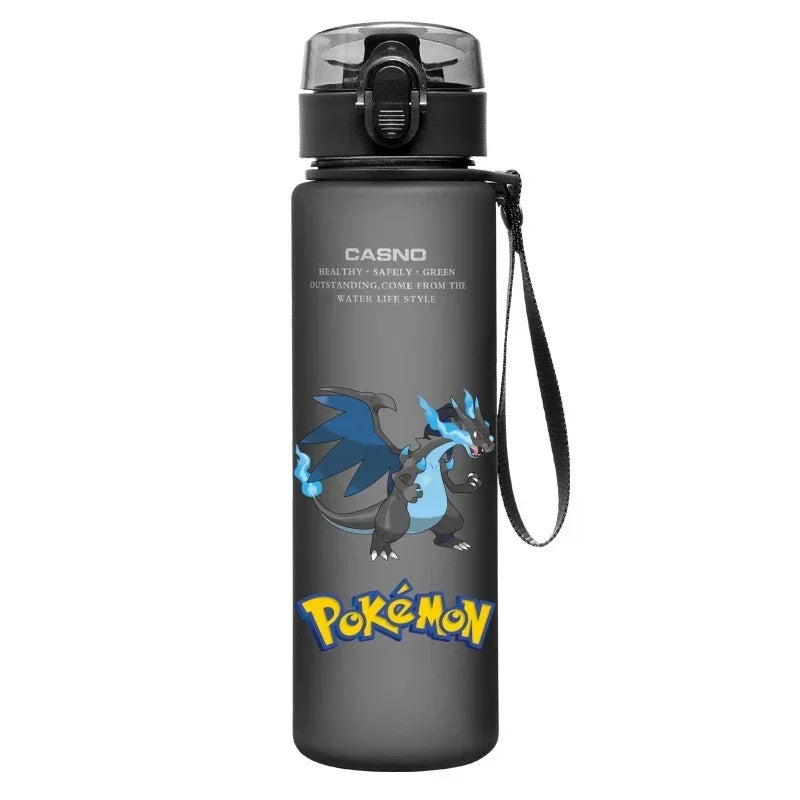 560ML Pokémon Wasserbecher Pikachu Mewtu Gengar Tragbare Plastik-Cartoon-Outdoor-Sport-Großraum-Reise-Wander-Wasserflasche