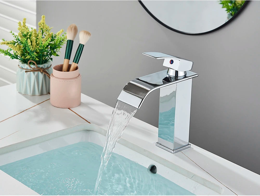 Robinet de Lavabo Doré Brossé, Élégant Robinet Cascade pour Salle de Bain, Mitigeur Monocommande en Laiton à Fixation sur Plan