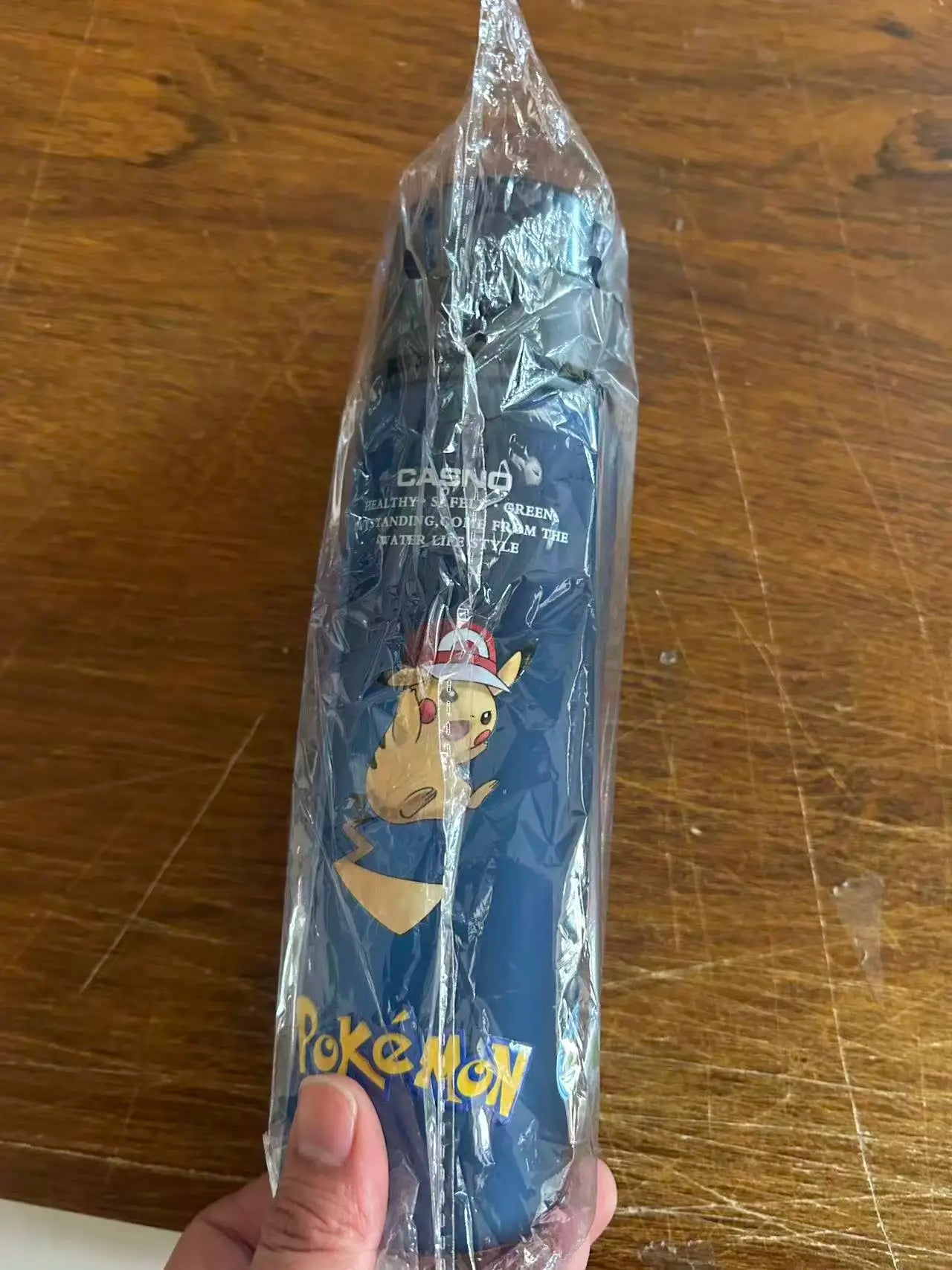 560ML Pokémon Wasserbecher Pikachu Mewtu Gengar Tragbare Plastik-Cartoon-Outdoor-Sport-Großraum-Reise-Wander-Wasserflasche