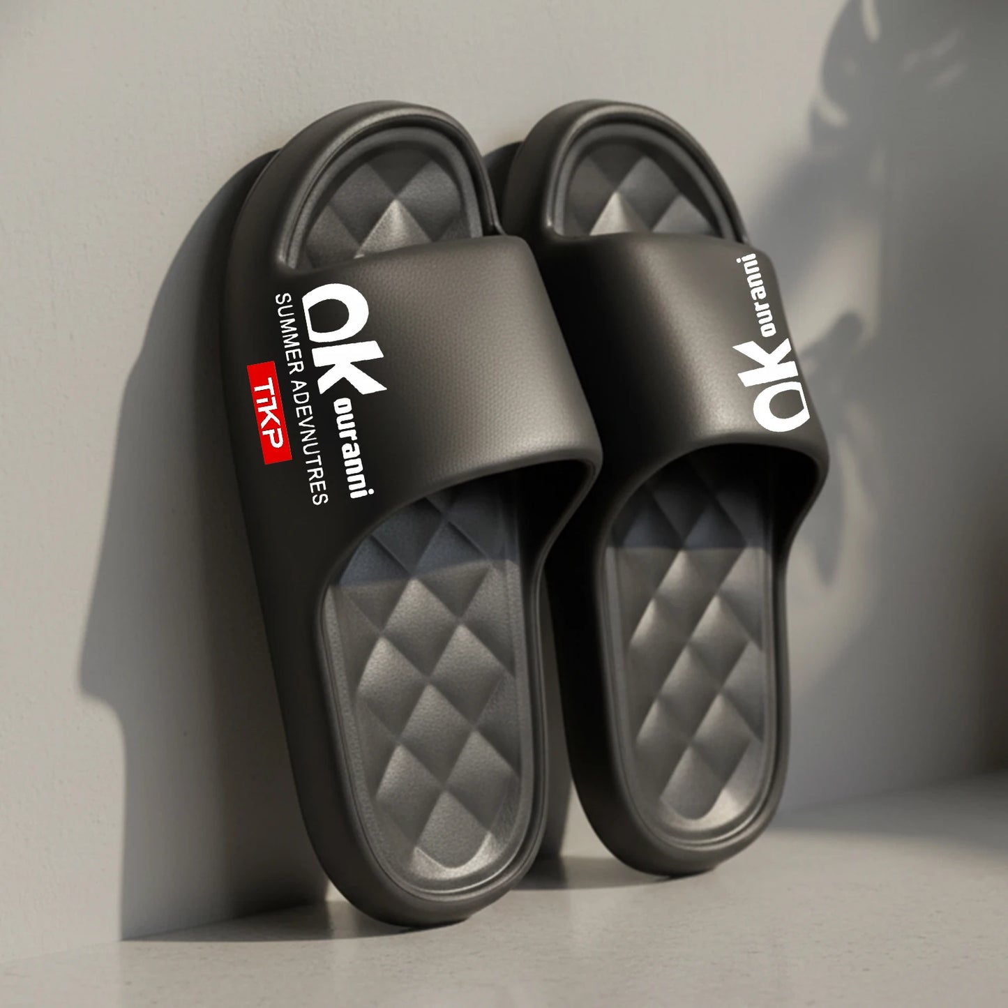 Sommer innovative Design EVA Herrenschuhe, weiche und leichte Hausschuhe, geeignet für Freizeitaktivitäten im Innen- und Außenbereich