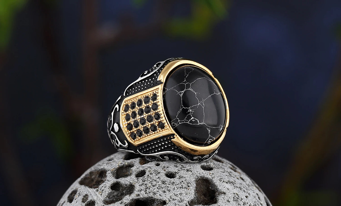 Dropshipping Vintage Gothic Stil Schwarzer Stein Ring 316L Edelstahl Geschnitzter Ring Herren und Damen Mode Biker Schmuck Geschenk