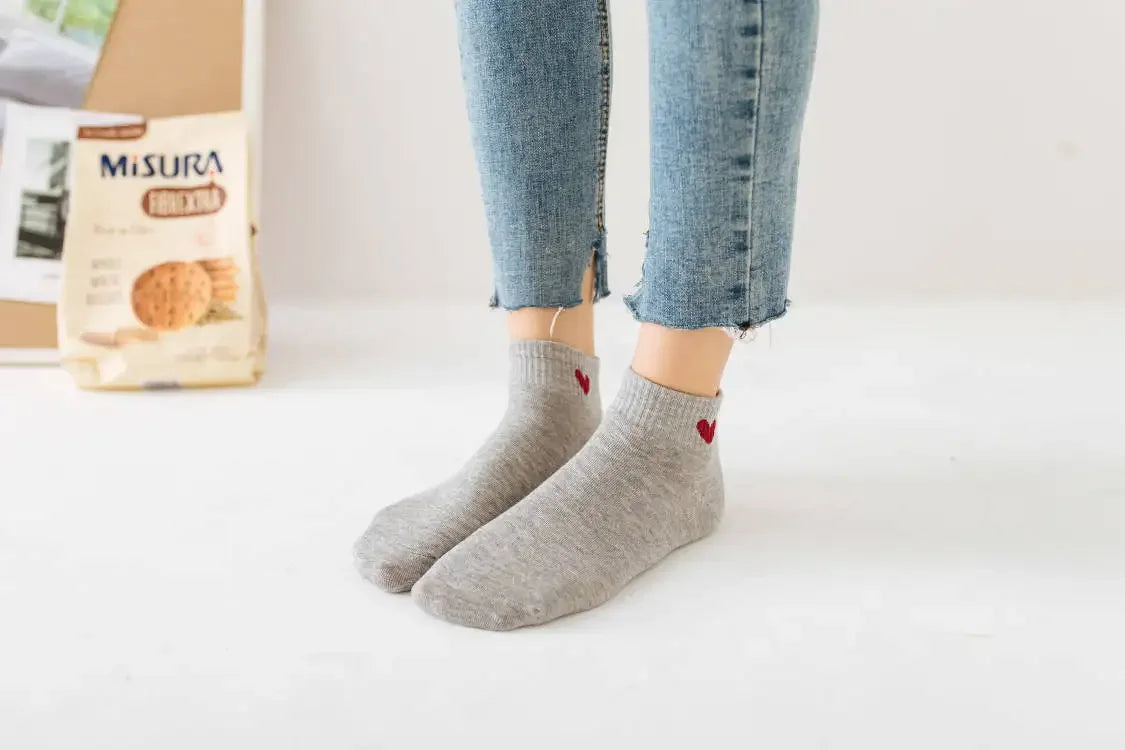 Frühling und Herbst Liebesherz MusterDamen Socken Lässige Sportsocken Kurze Bootssocken Süße reine Baumwolle Knöchelsocken Harajuku