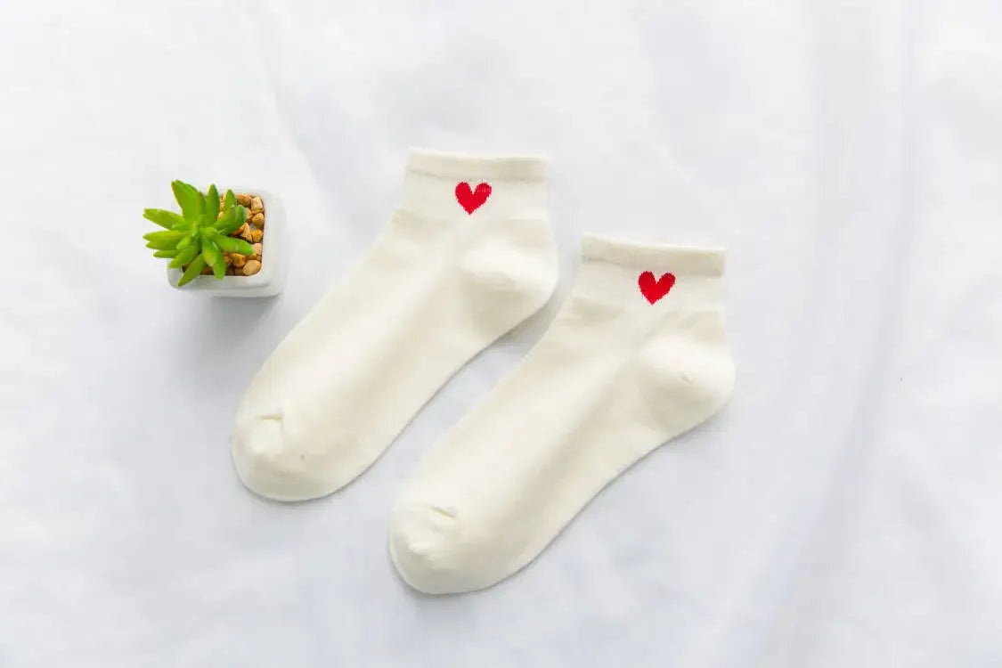 Frühling und Herbst Liebesherz MusterDamen Socken Lässige Sportsocken Kurze Bootssocken Süße reine Baumwolle Knöchelsocken Harajuku