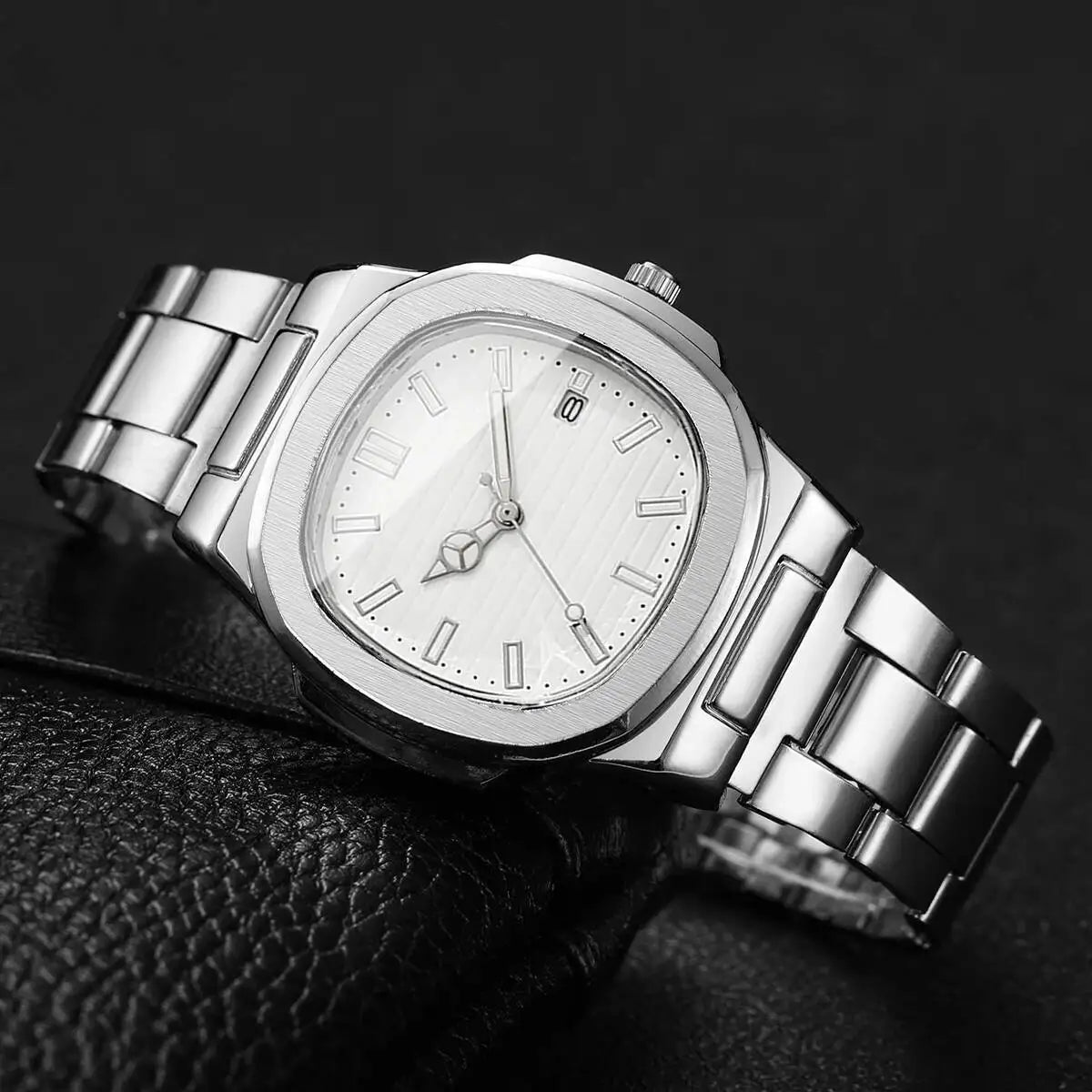 Montre de Luxe pour Homme, Cadran Carré Tendance, Bracelet en Acier Inoxydable, Mouvement à Quartz avec Calendrier (Sans Boîte)