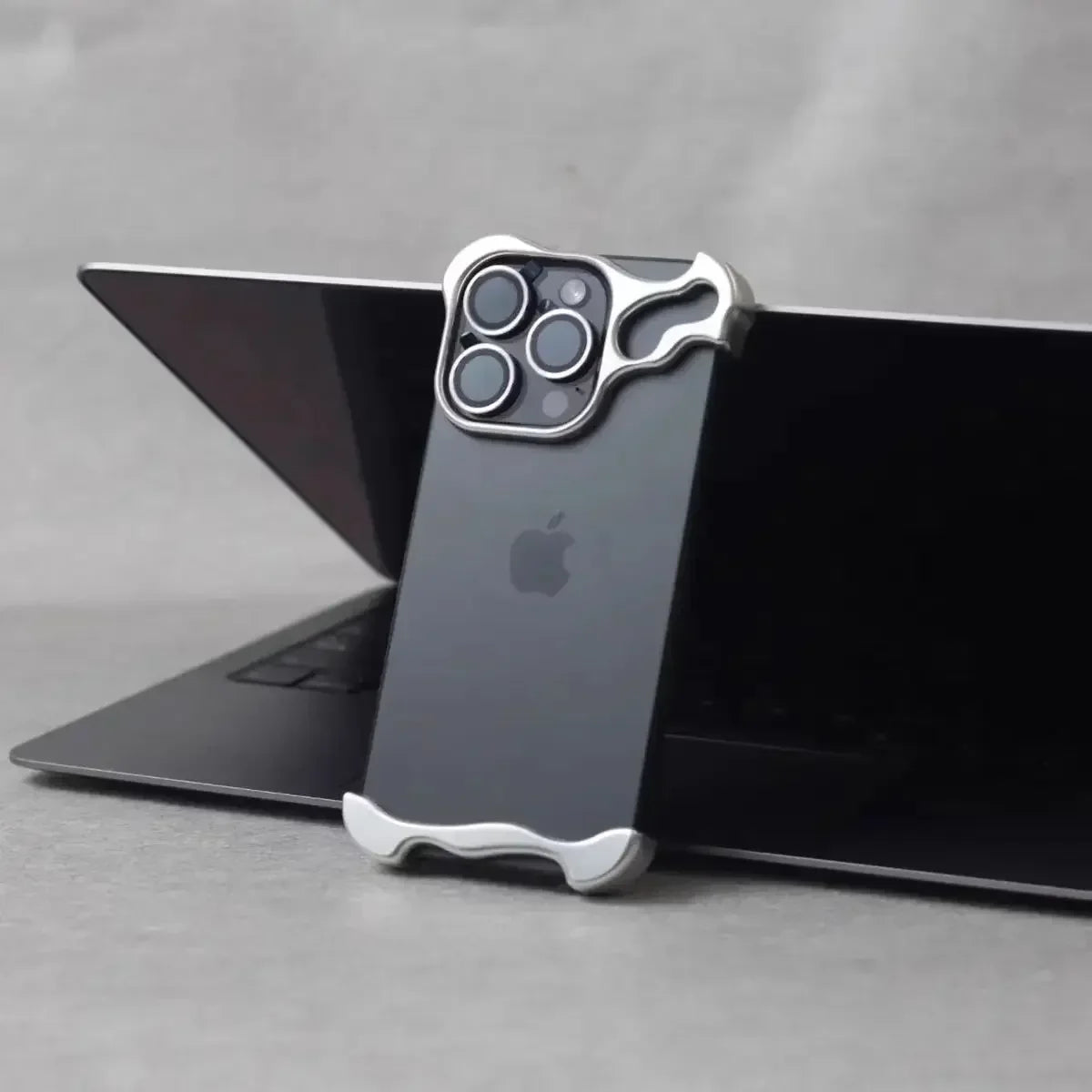 Unregelmäßige Metallstoßfänger Handyhülle für iPhone 17 16 15 14 13 12 Pro Max Plus Linsenfilmschutz Nackte Aluminium Stoßfeste Abdeckung