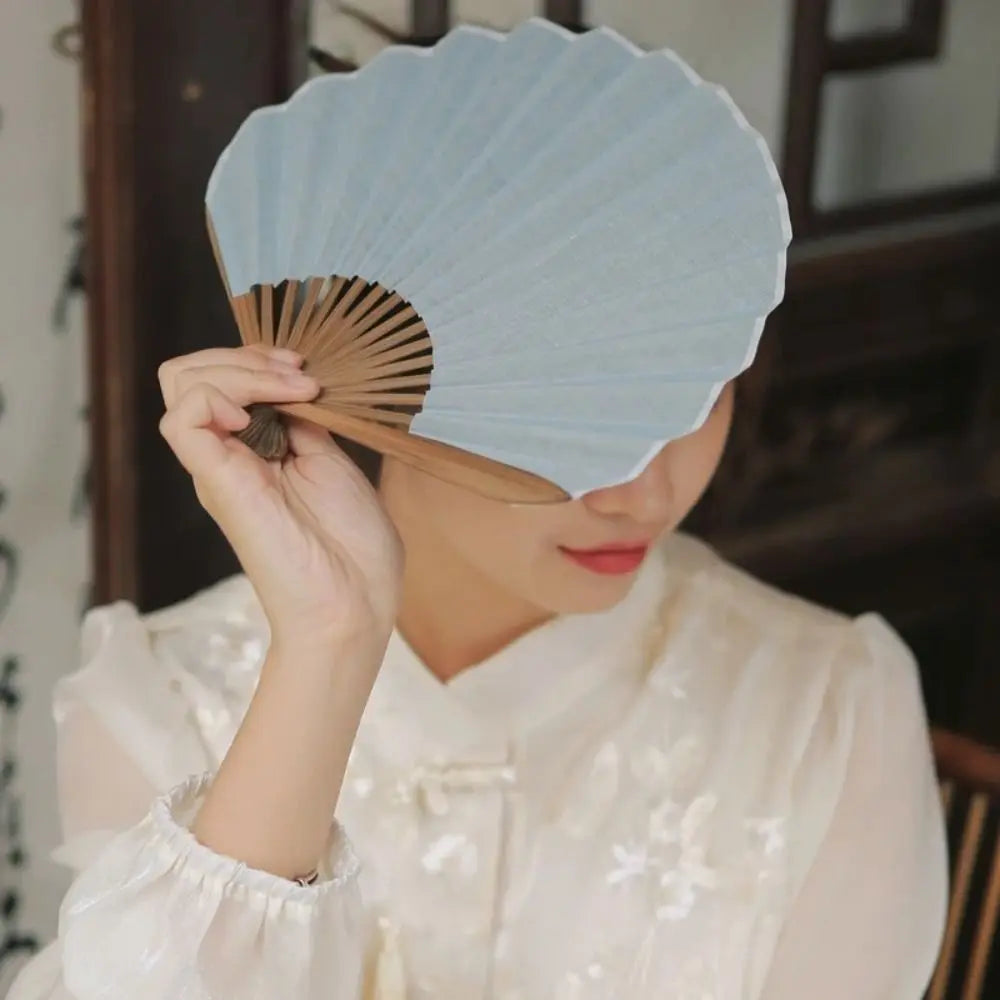Mini ventilateur créatif rétro en coquillage, éventail pliable en tissu coton lin chinois, éventail portable de style chinois doux, cadeau éventail