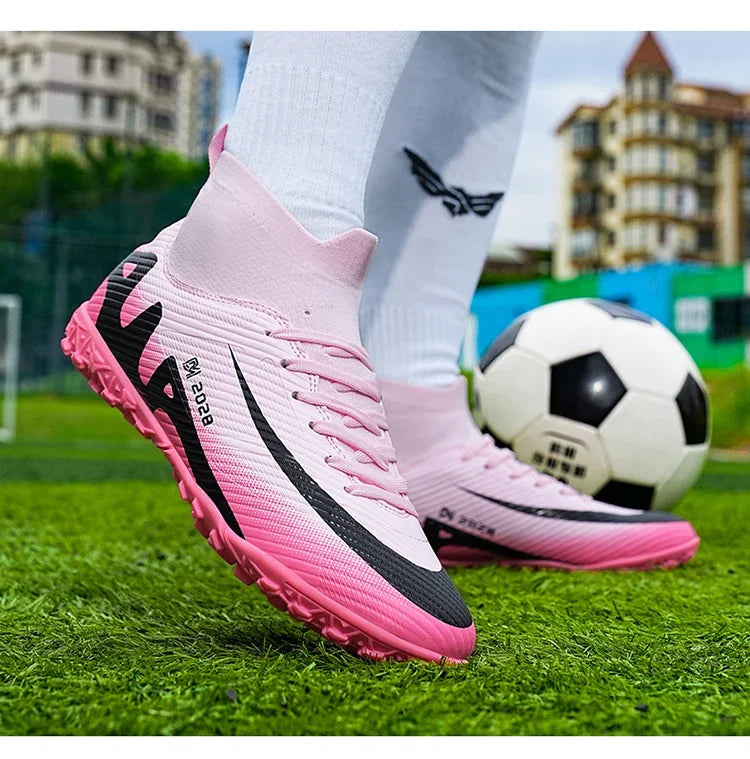 Chaussures de football roses tendance pour hommes, légères et professionnelles, chaussettes intégrées, chaussures de football pour hommes, antidérapantes, originales, baskets de football pour l'extérieur