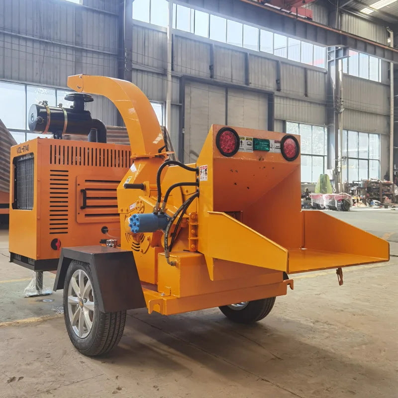 Broyeur de bois à moteur diesel Euro 5 à roues pour l'industrie agricole avec boîtes à outils, vente directe d'usine