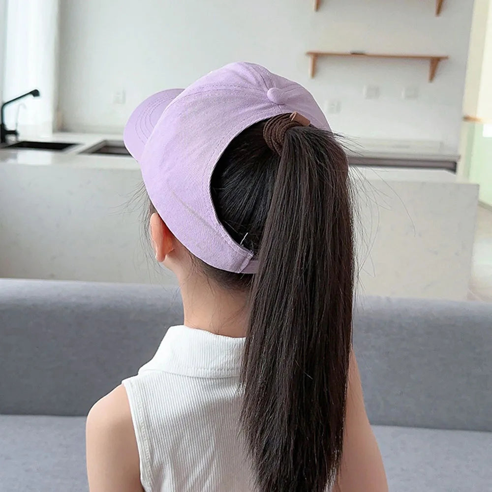 Casquettes de Baseball pour Enfants Garçons Filles Chapeau de Soleil Cœur Creux Amour Chapeaux à Queue de Cheval Haute Casquettes de Baseball Réglables pour Enfants de 4 à 12 Ans