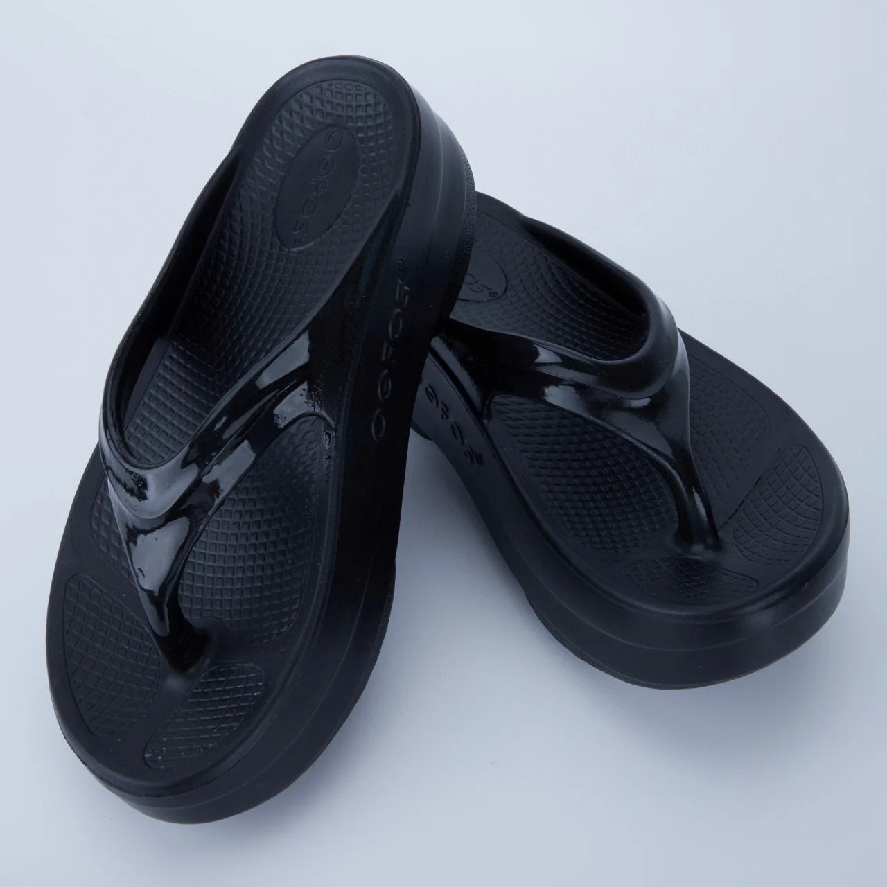 Oofos Summer Sport Flip Flops Slip Resistant Thick Sole EVA Arch Support Sandals Cushion Recovery Slides Beach Slippers