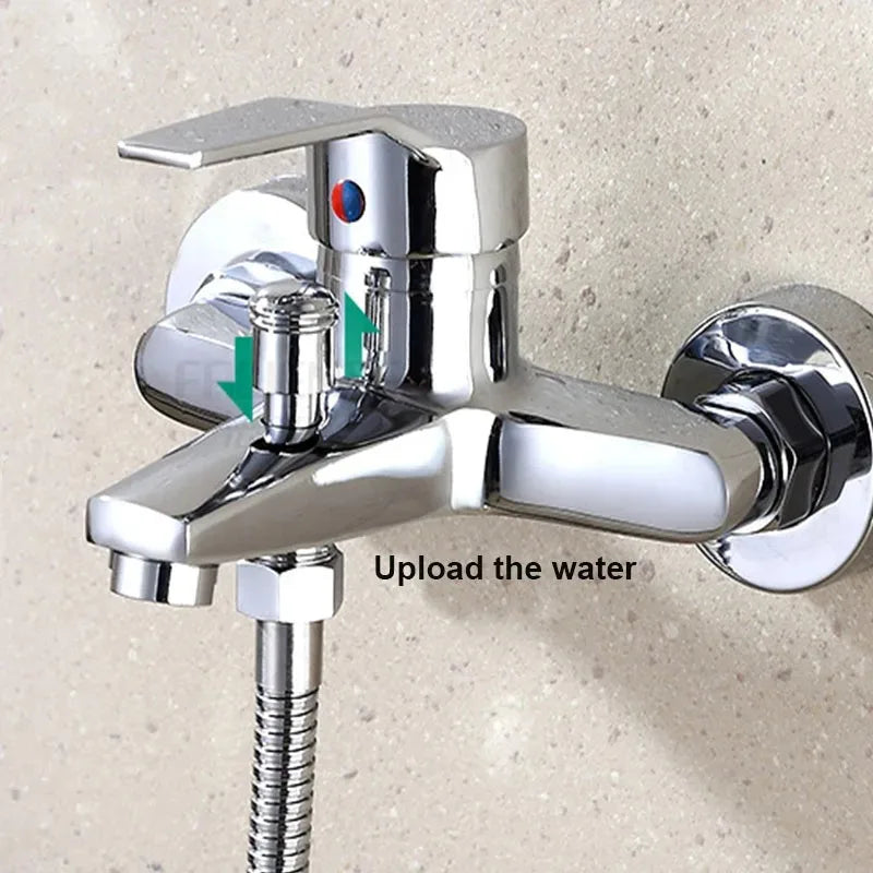 Robinet de salle de bain chromé Robinet de baignoire Fixation murale Robinet de douche eau froide et chaude