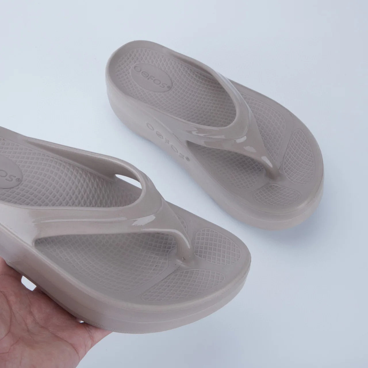 Oofos Summer Sport Flip Flops Slip Resistant Thick Sole EVA Arch Support Sandals Cushion Recovery Slides Beach Slippers