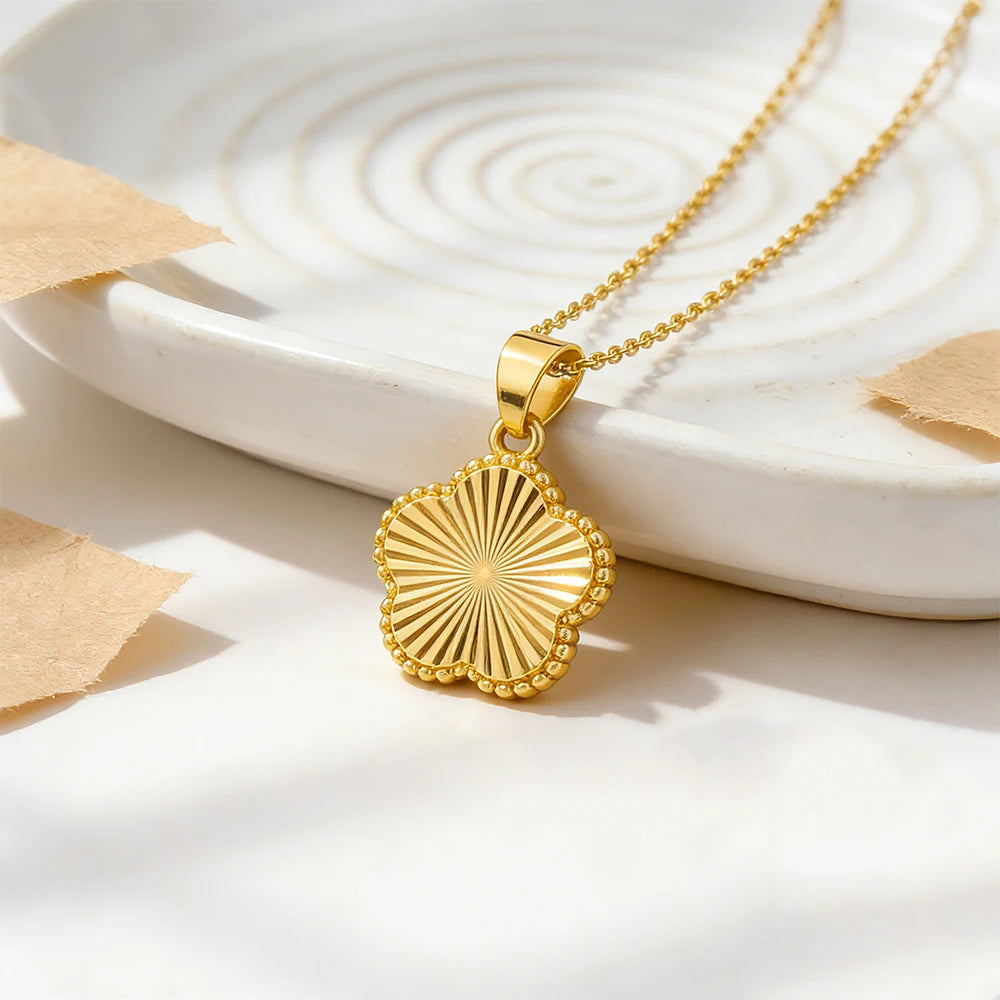 Parure Collier Ras du Cou Pendentif Boucles d'Oreilles Acier Inoxydable Couleur Dorée avec Fleurs pour Femme Bijoux et Accessoires de Mode Féminins