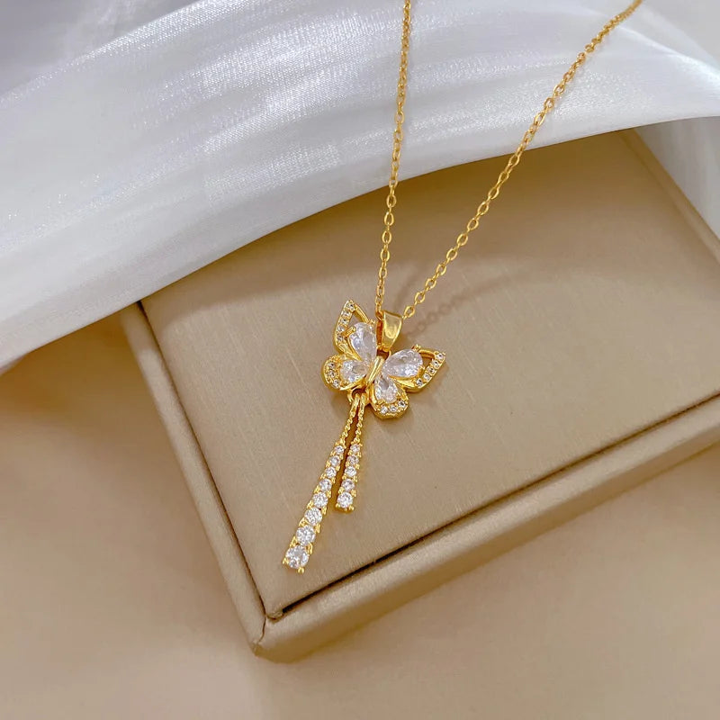 Exquisite Mikro-Inlaid Zirkon Schmetterlings-Quasten-Halskette für Damen Edelstahl Mond Schmetterling Blume Schlüsselbein-Choker-Schmuck