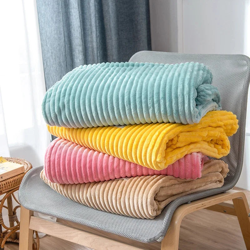 Couvertures en flanelle rayées pour lits, couleur rose bleu uni, douce, chaude, vison, jeté de canapé, couvre-lit, plage, couvertures de voyage en avion