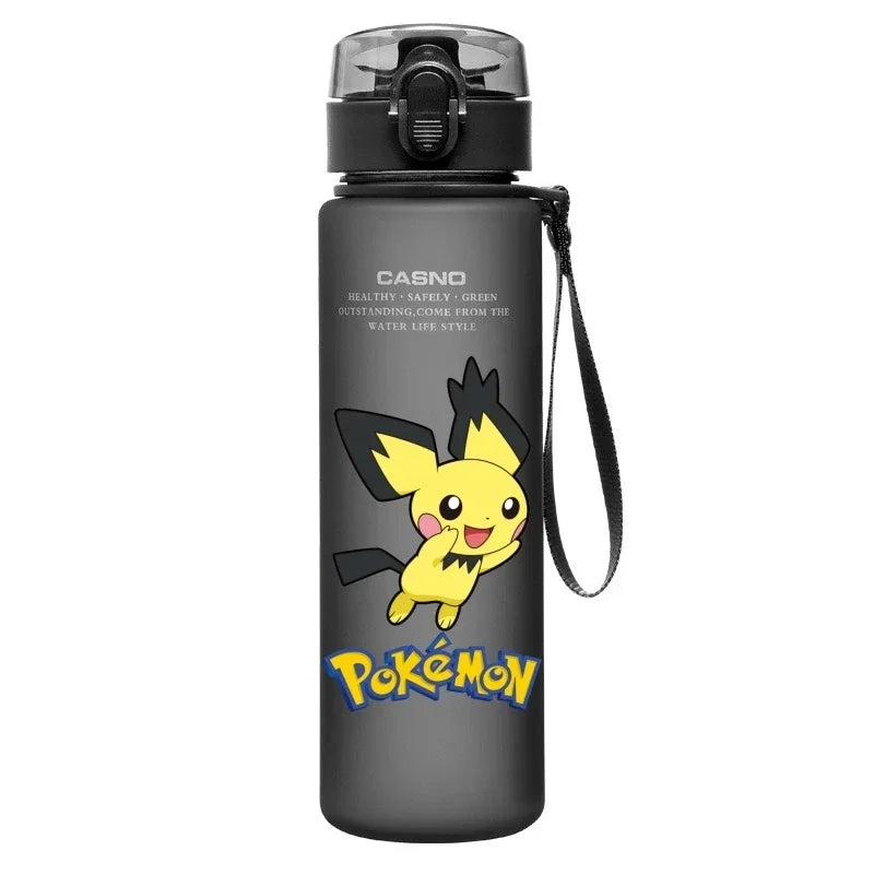 560ML Pokémon Wasserbecher Pikachu Mewtu Gengar Tragbare Plastik-Cartoon-Outdoor-Sport-Großraum-Reise-Wander-Wasserflasche