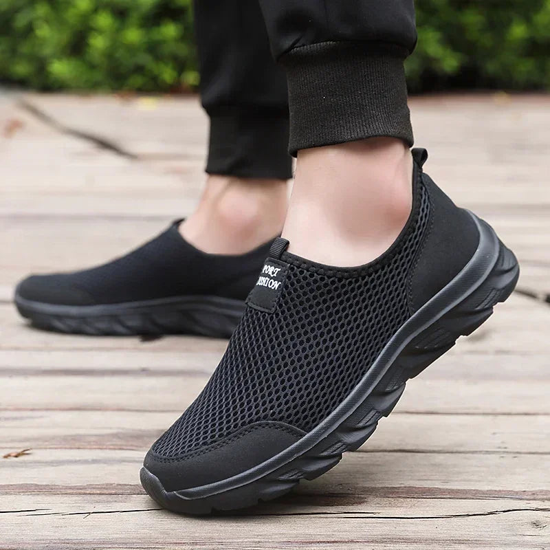 Nouvelles Chaussures de Course pour Hommes Chaussures de Sport Respirantes Légères Tendance Été en Maille Respirante pour Hommes Grandes Tailles 38-47