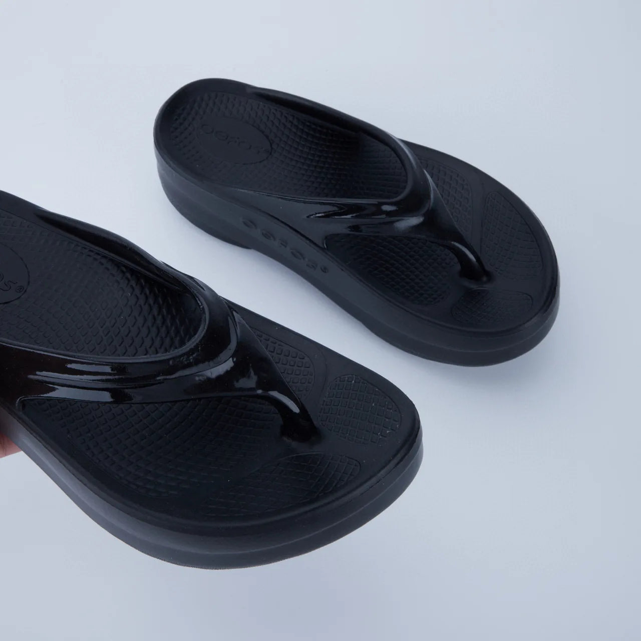 Oofos Summer Sport Flip Flops Slip Resistant Thick Sole EVA Arch Support Sandals Cushion Recovery Slides Beach Slippers