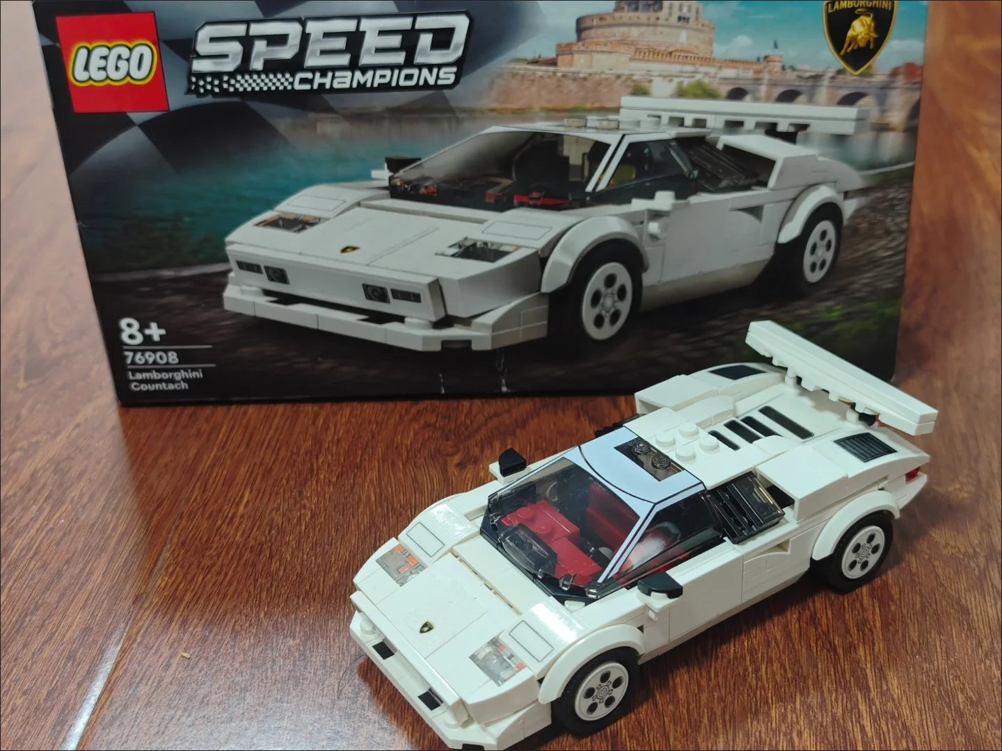 LEGO Speed Champions Lamborghini Countach 76908 Rennwagen-Spielzeug-Sammelbausatz Rennfahrer-Minifigur als Geburtstagsgeschenk