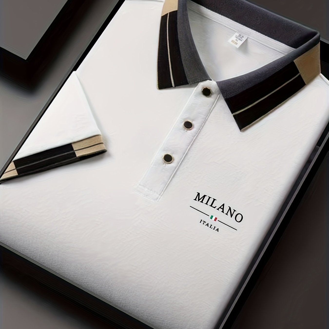 Polo léger et doux pour homme avec imprimé « MILANO ITALIA » | Respirant, décontracté et professionnel pour l'été, coupe classique, col boutonné, idéal pour les vacances et l'usage quotidien, design contrasté tendance, tissu doux