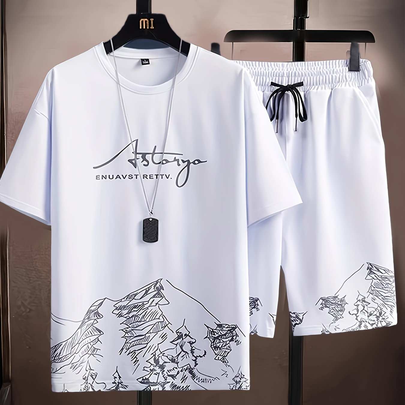 A Men'S Summer Casual Two-Piece Set Featuring a Stylish Short-Sleeve T-Shirt with a Round Neck And Drawstring Shorts, Perfect for Everyday Vacation Beach Wear